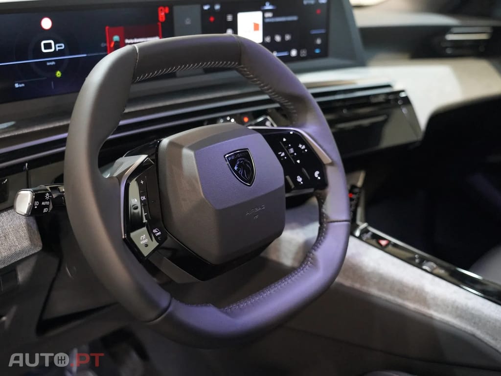 Peugeot 3008 1.2 Hybrid Allure e-DCS6