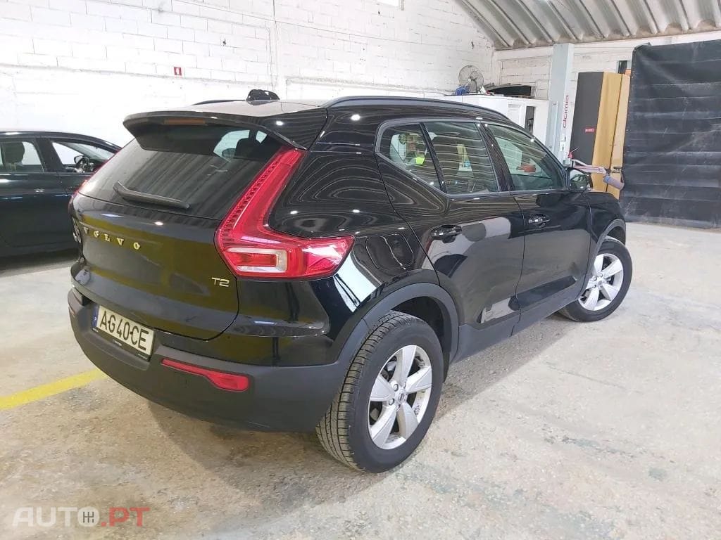 Volvo XC40 1.5 T2 Momentum Core Geartronic