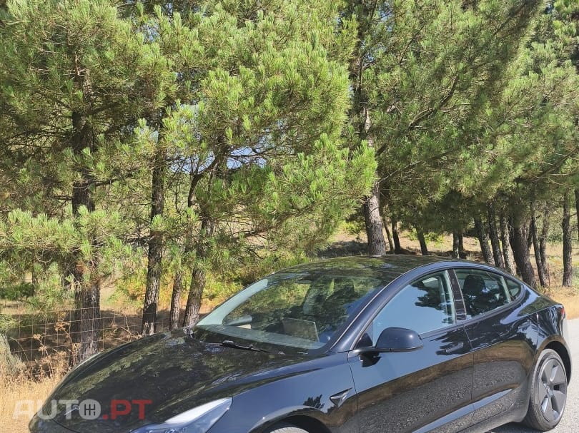 Tesla Model 3 Long Range RWD — fotografia 3