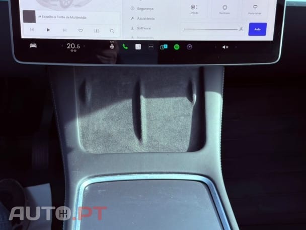 Tesla Model Y Long Range Tração Integral
