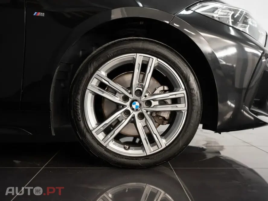 BMW 116 d Pack Desportivo M Auto