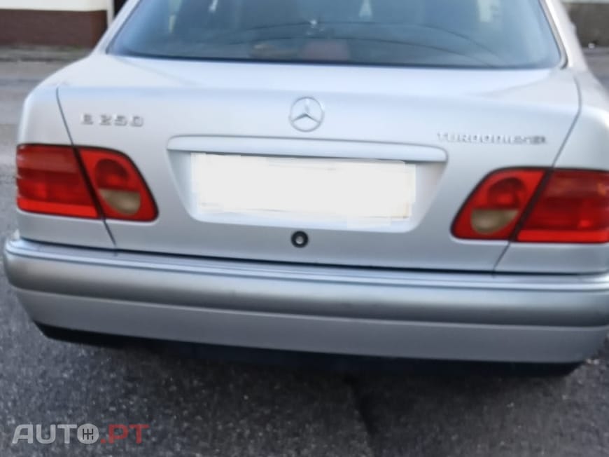 Mercedes-Benz E 250 Elegance