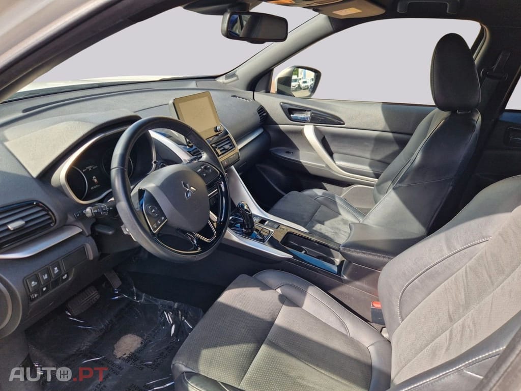 Mitsubishi Eclipse Cross 2.4 PLUG-IN HYBRID 4WD I.V.A DEDUTÍVEL 