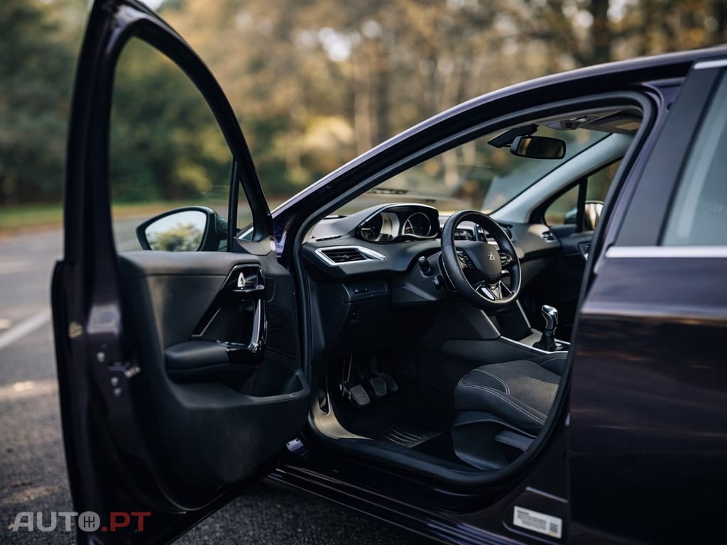 Peugeot 208 1.6 BlueHDi Allure