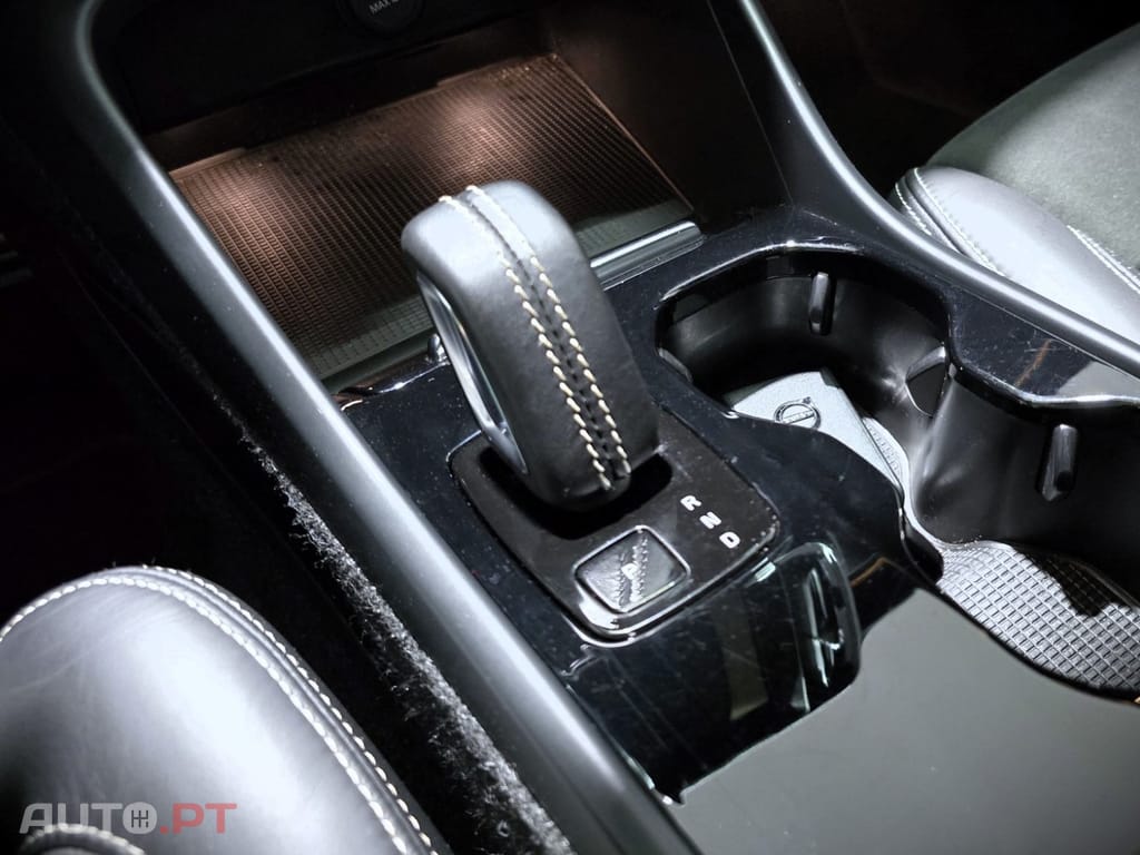 Volvo XC40 P8 AWD Recharge RDesign