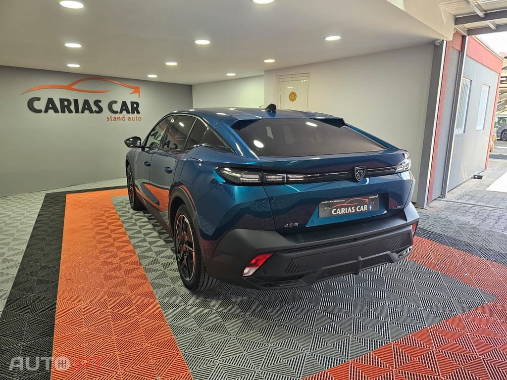 Peugeot 408 1.6 Hybrid Allure e-EAT8