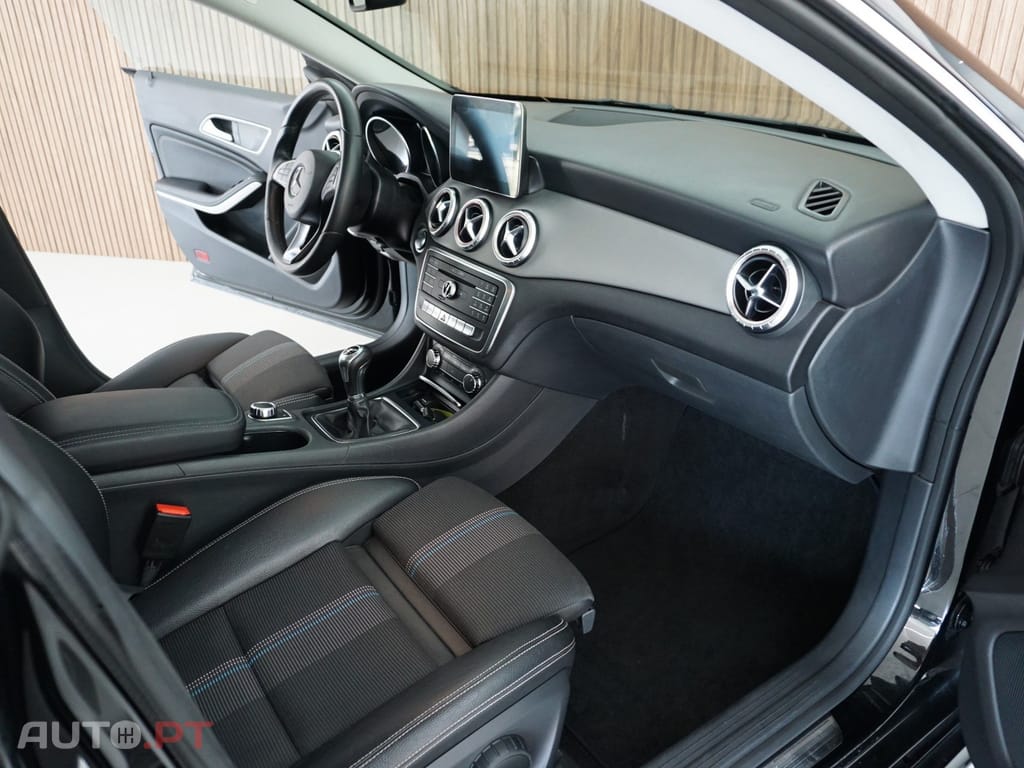 Mercedes-Benz CLA 200 d Shooting Brake — fotografia 9