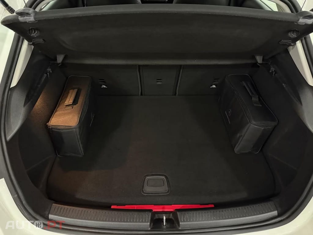 Mercedes-Benz A 250 STYLE I.V.A DEDUTIVEL