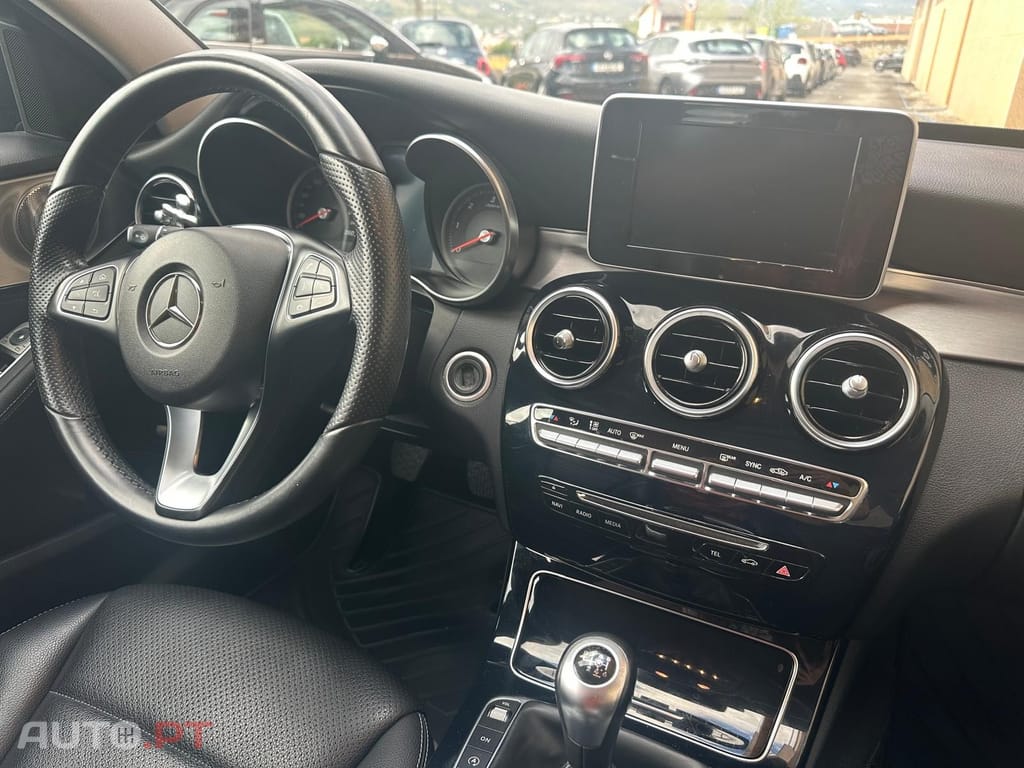 Mercedes-Benz C 220 Bluetec AMG LINE