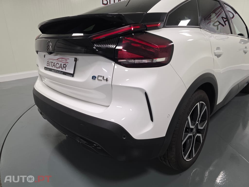 Citroën e-C4 50 kWh Shine — fotografia 51