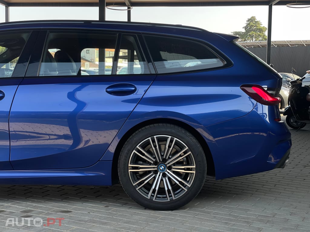 BMW 330 e Touring Pack M Auto