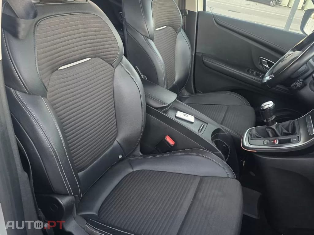 Renault Grand Scénic 1.6 dCi Intens SS