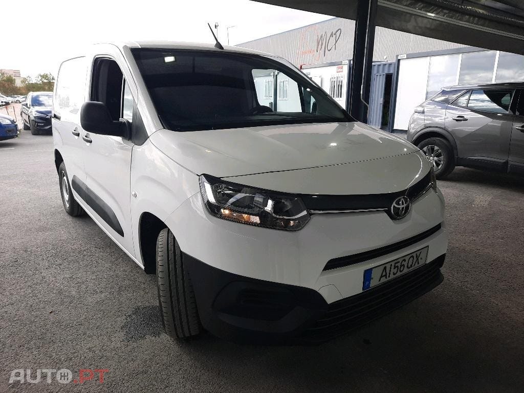 Toyota Proace 1.5D IVA DEDUTIVEL