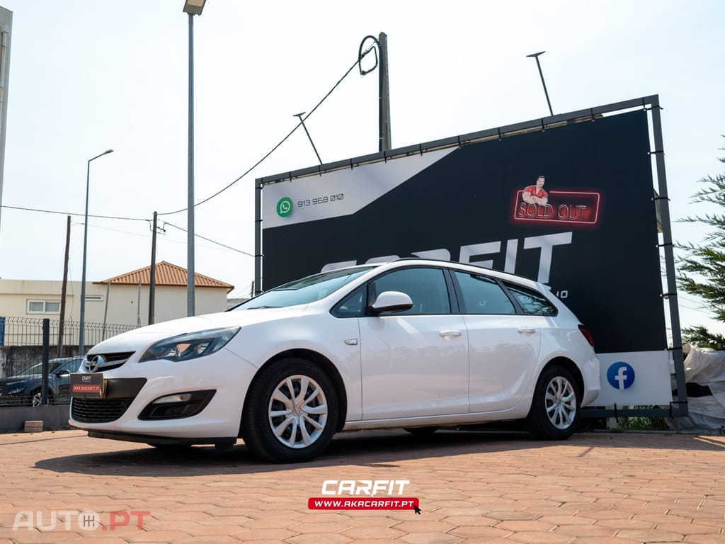 Opel Astra Outro