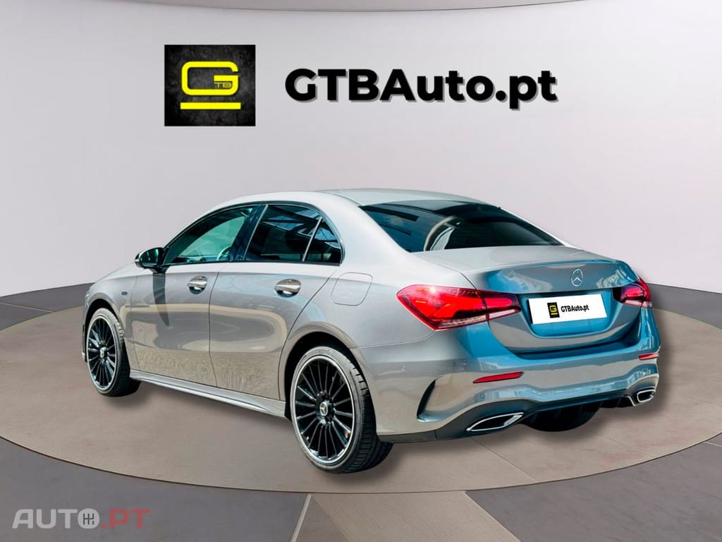 Mercedes-Benz A 250 I.V.A DEDUTIVEL AMG