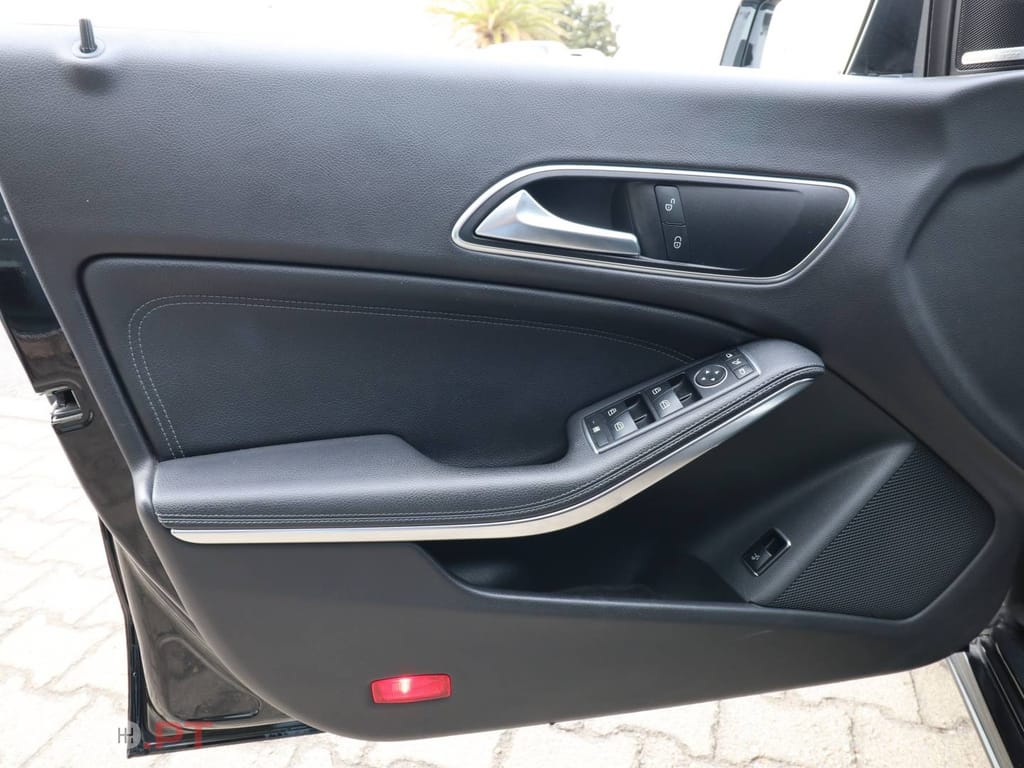 Mercedes-Benz CLA 180 d Shooting Brake
