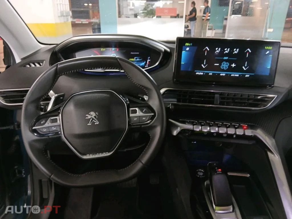 Peugeot 3008 1.6 Hybrid Allure e-EAT8