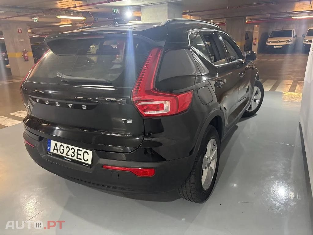 Volvo XC40 1.5 T2 Momentum Core