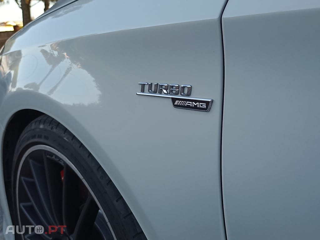 Mercedes-Benz CLA 45 AMG Shooting Brake 4-Matic