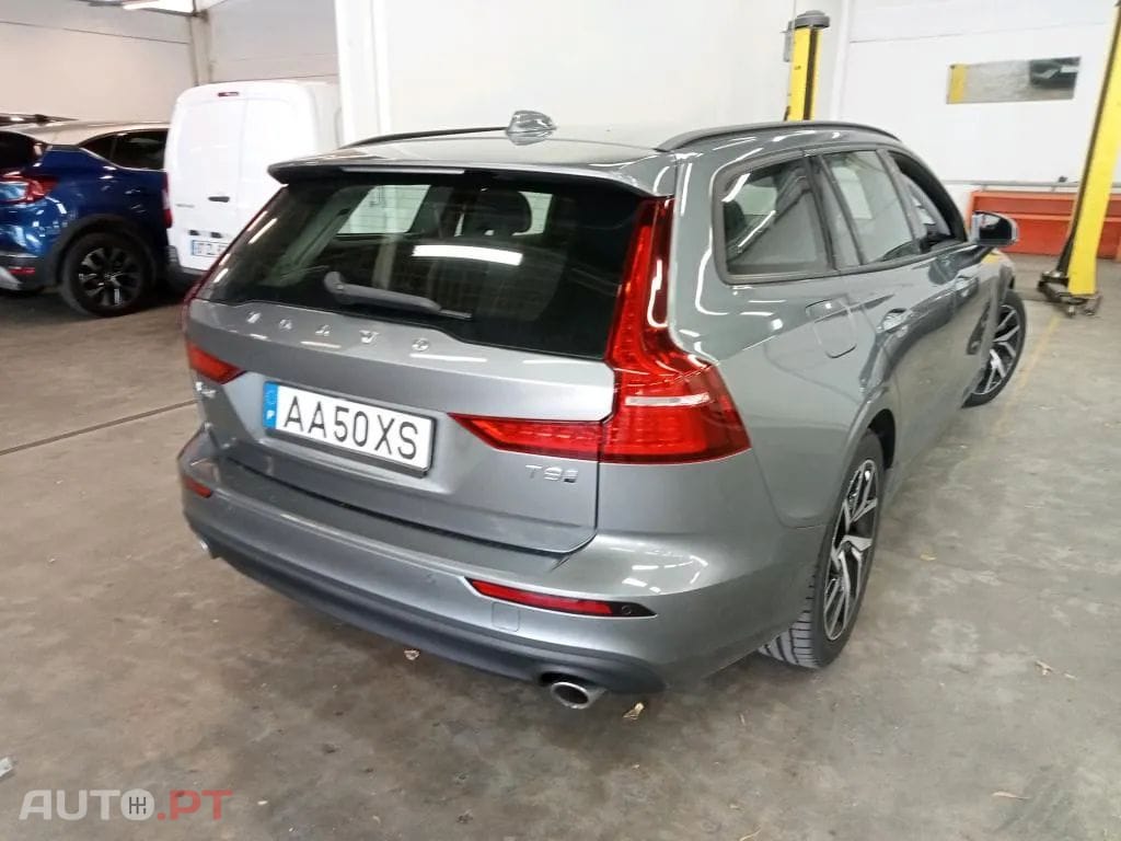 Volvo V60 2.0 T8 AWD TE Momentum