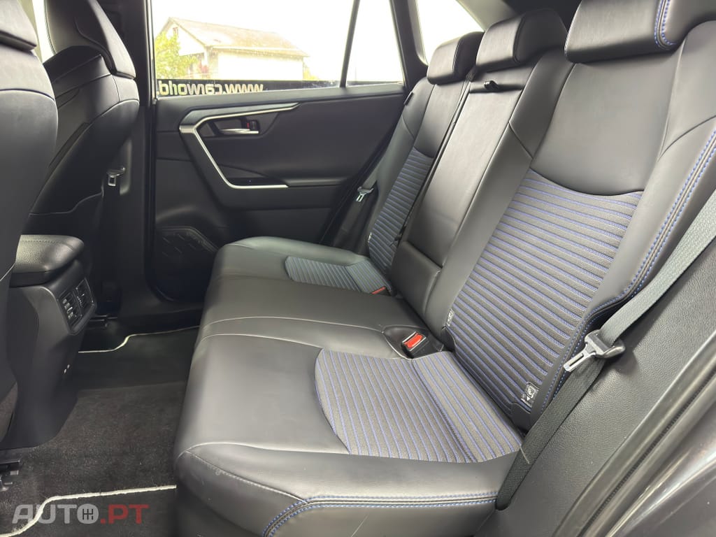 Toyota RAV4 HDF Square Collection