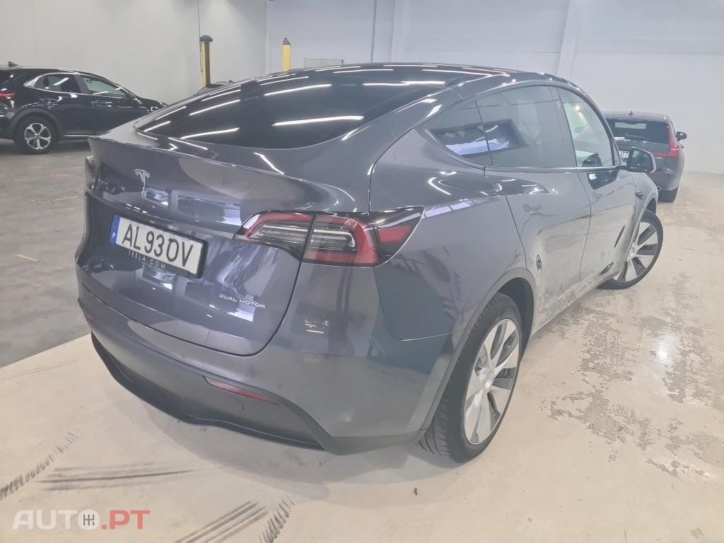 Tesla Model Y Long Range Tração Integral