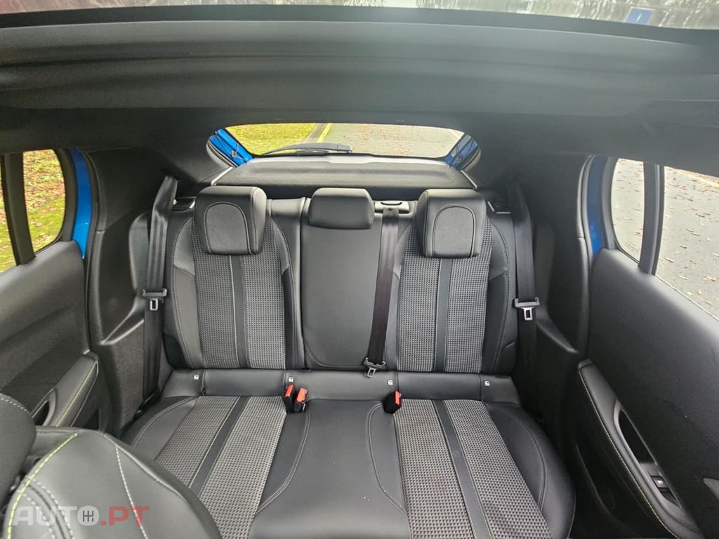 Peugeot E-208 50 kWh GT