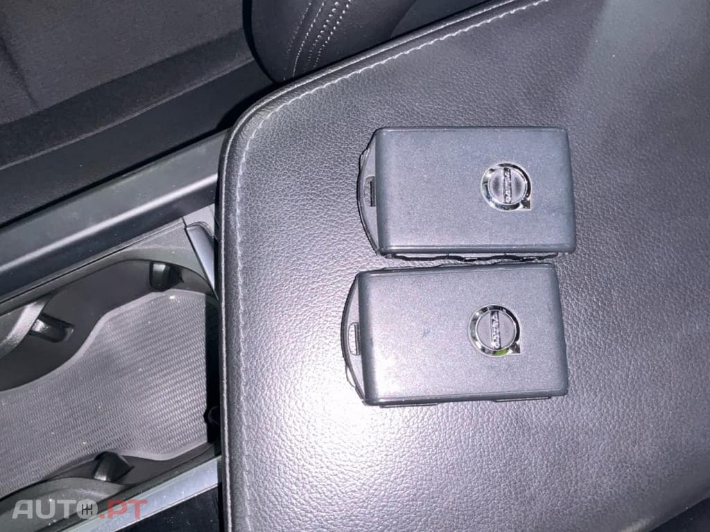 Volvo V60 2.0 T4 Momentum Plus