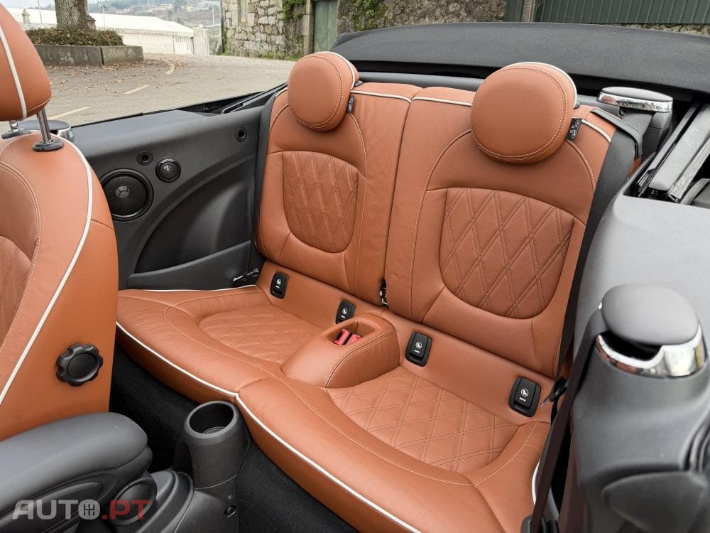 MINI Cabrio John Cooper Works Premium P. JCW Plus