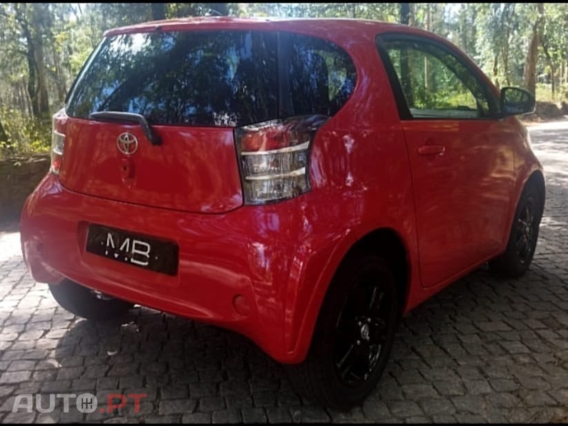 Toyota iQ 1.0 +
