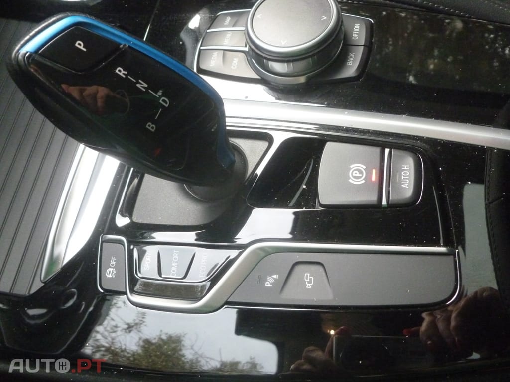 BMW iX3 74 kWh Impressive