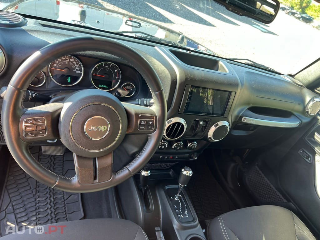 Jeep Wrangler 2.8 CRD Sahara AT