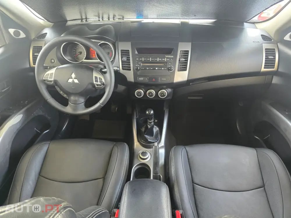 Mitsubishi Outlander 2.0 DI-D Instyle 4WD