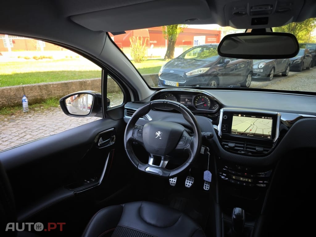 Peugeot 208 1.2 PureTech GT Line