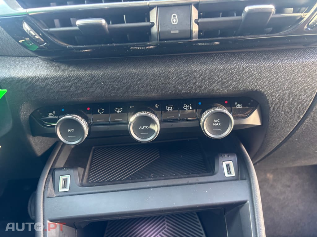 Citroen C4 PureTech 130 Stop&Start SHINE