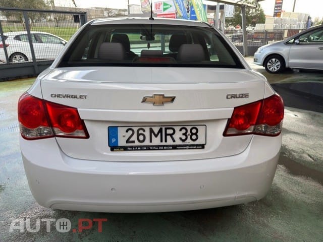 Chevrolet Cruze 1.6 LT