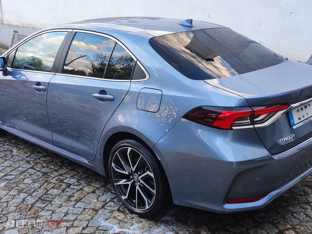 Toyota Corolla Hybrid Luxury