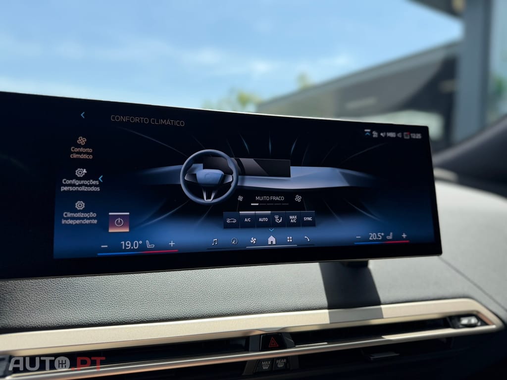 BMW iX xDrive 40 Pack Desportivo