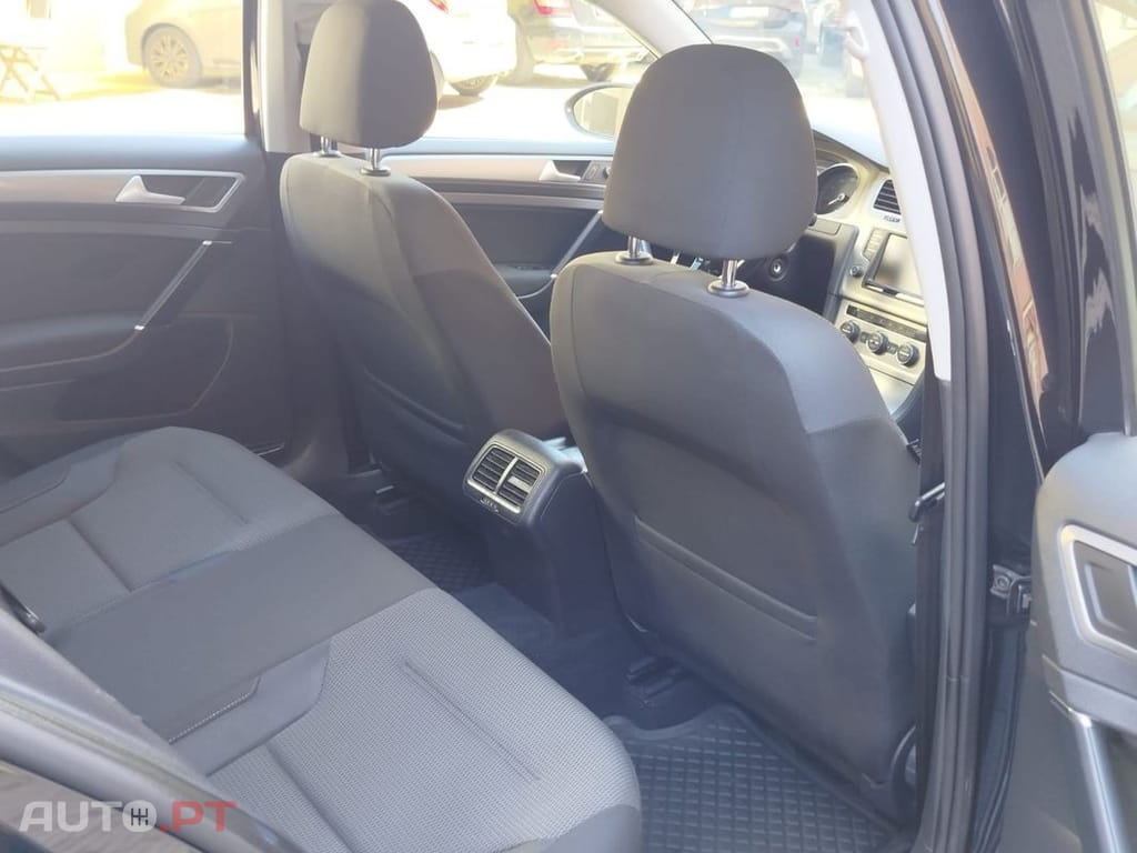 Volkswagen Golf 1.0 TSI Confortline