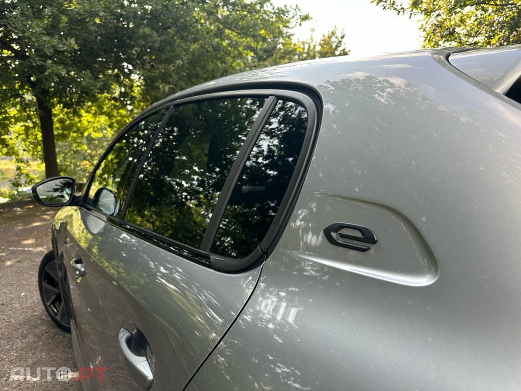 Peugeot E-208 50 kWh GT Pack
