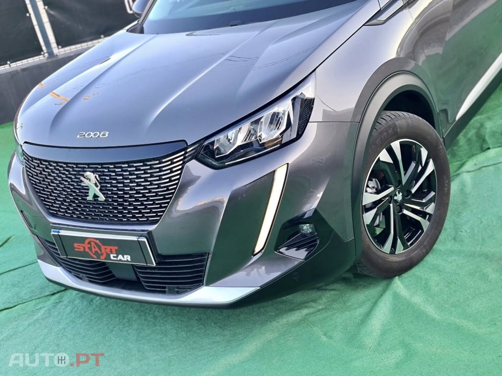 Peugeot 2008 1.2 PureTech Allure EAT8