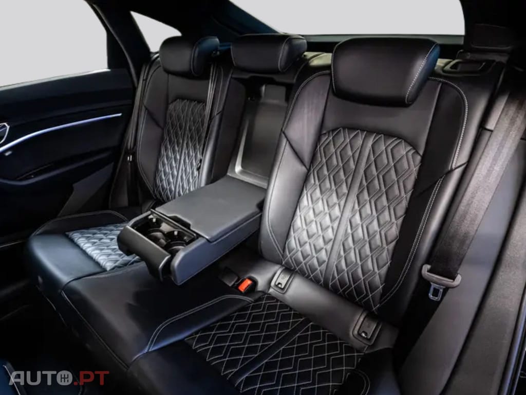 Audi E-Tron I.V.A DEDUTIVEL S BLACK