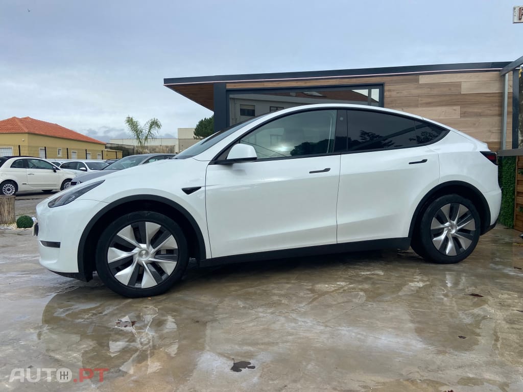 Tesla Model Y Long Range Dual Motor AWD