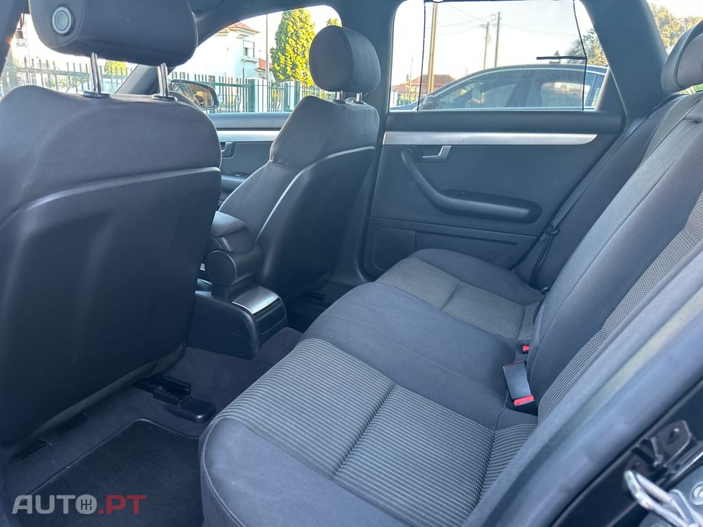 Audi A4 Avant 2.0TDi S-Line