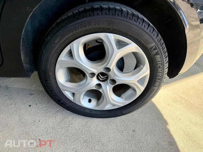 Citroën C3 1.2 VTi Collection — fotografia 15