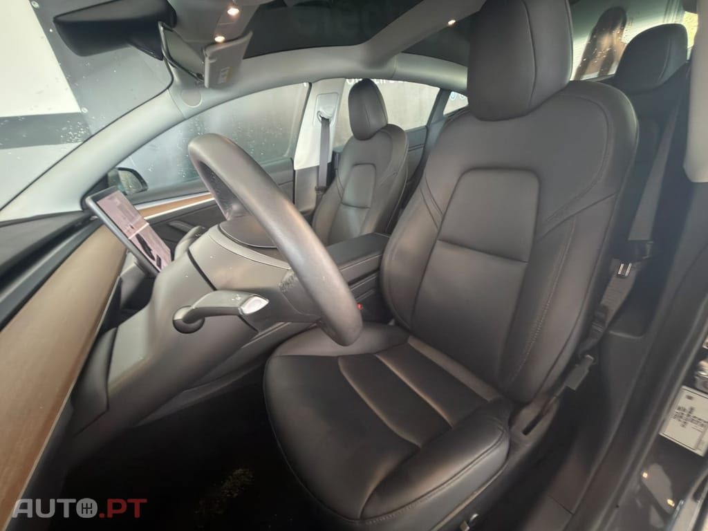 Tesla Model 3 Performance Dual Motor AWD — fotografia 8