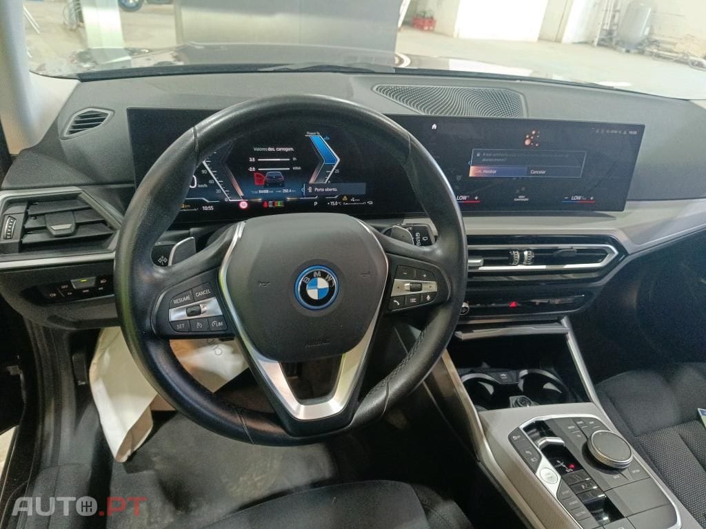 BMW 320 e Auto