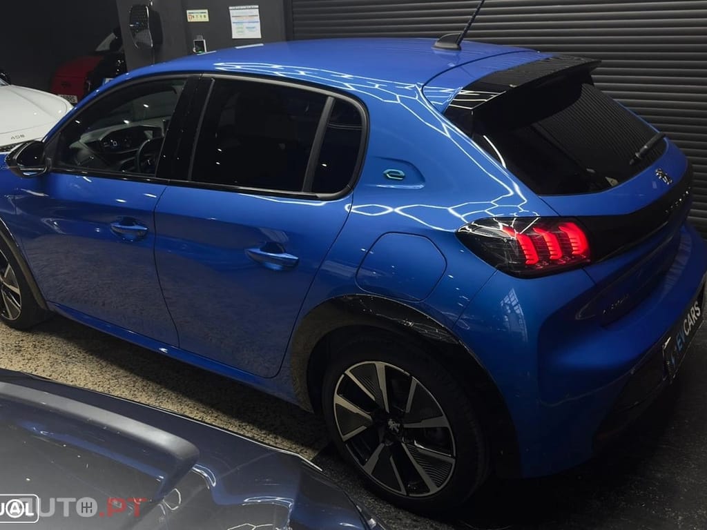 Peugeot E-208 50 kWh GT