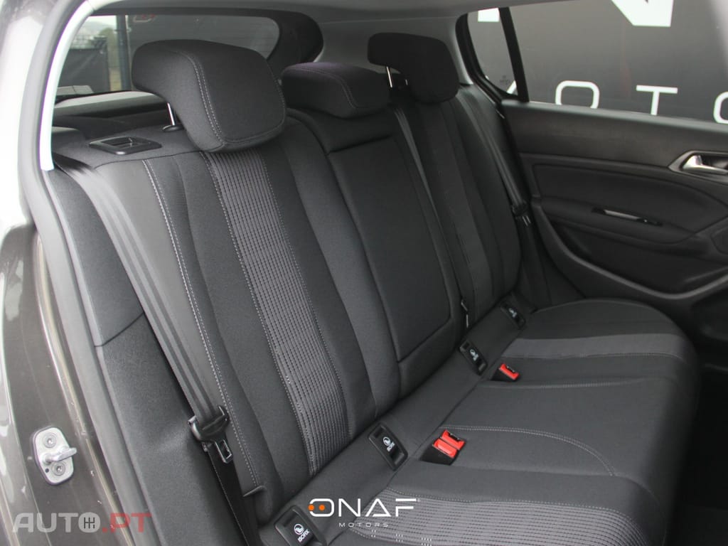 Peugeot 308 1.2 e-THP Allure 130cv