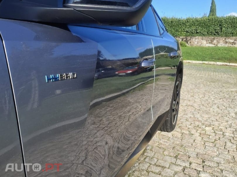 Peugeot 408 Plug-In Hybrid 180 e-EAT8 Allure